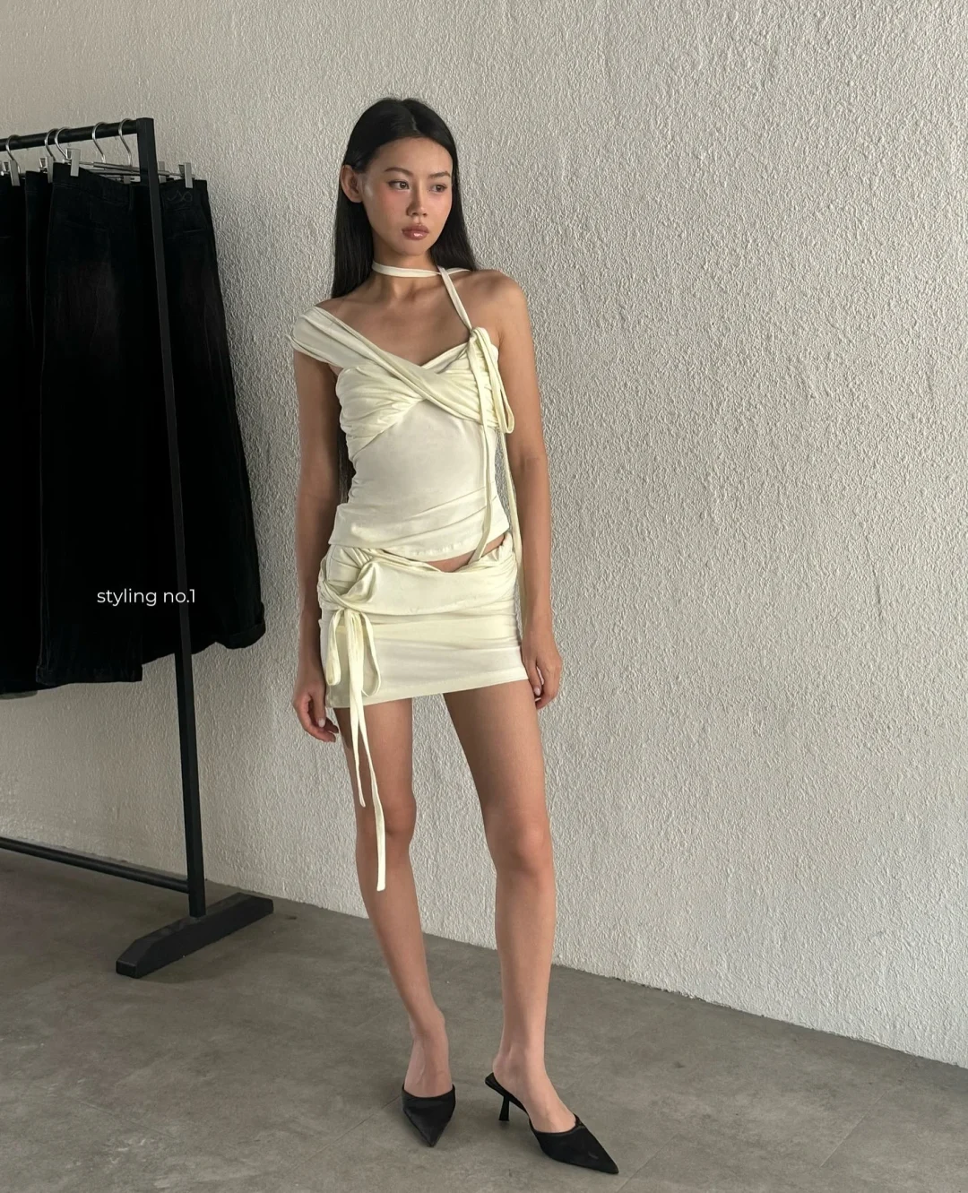 Photo 9 of Áo crop top hai dây Amy AK0002