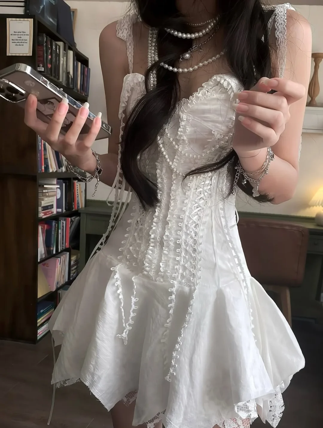 Photo 10 of Váy corset trắng ruffle TRISSY size S