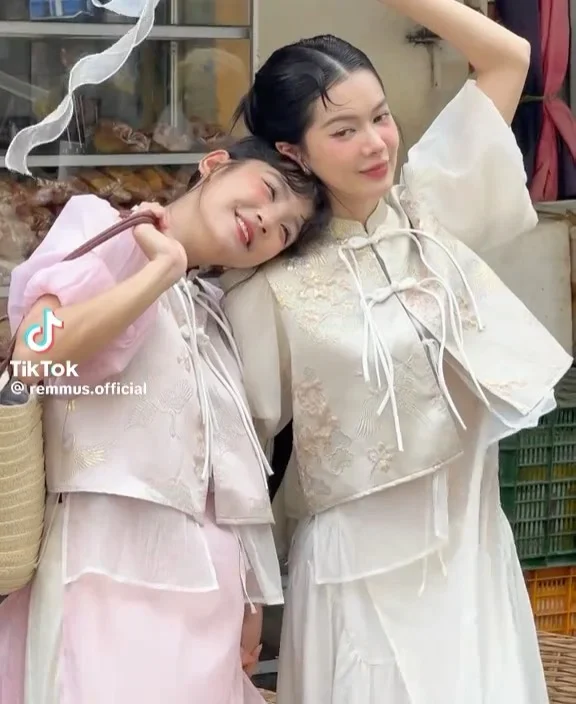 Photo 5 of Áo dài nữ REMMUS Cát An hồng pastel