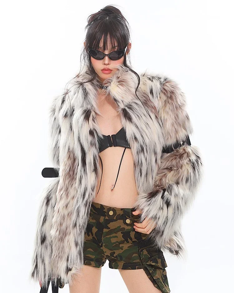 Photo 7 of Áo khoác lông cổ cao nữ oversize xám