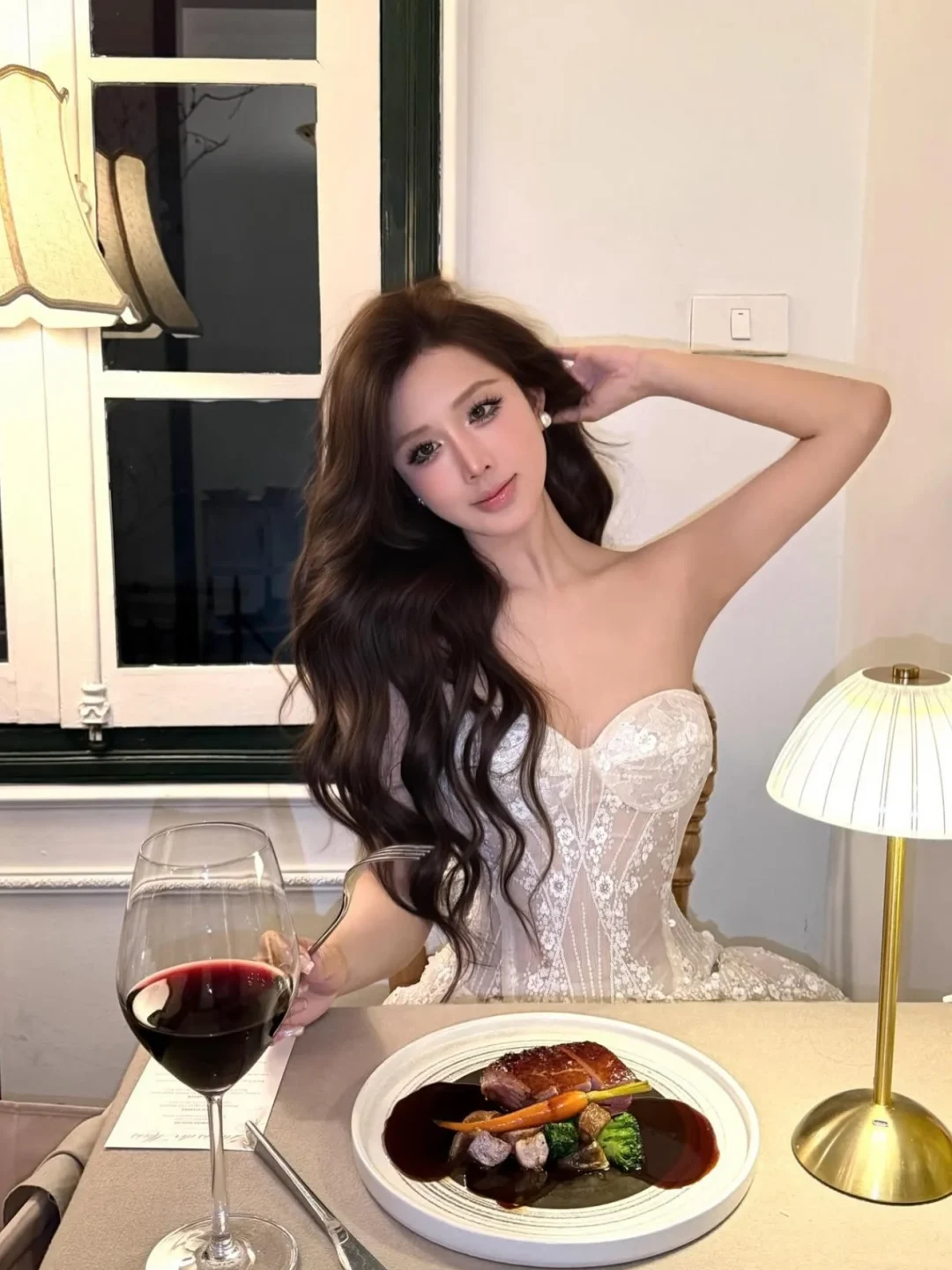 Ảnh 2 của Váy corset ren be ngắn Julie