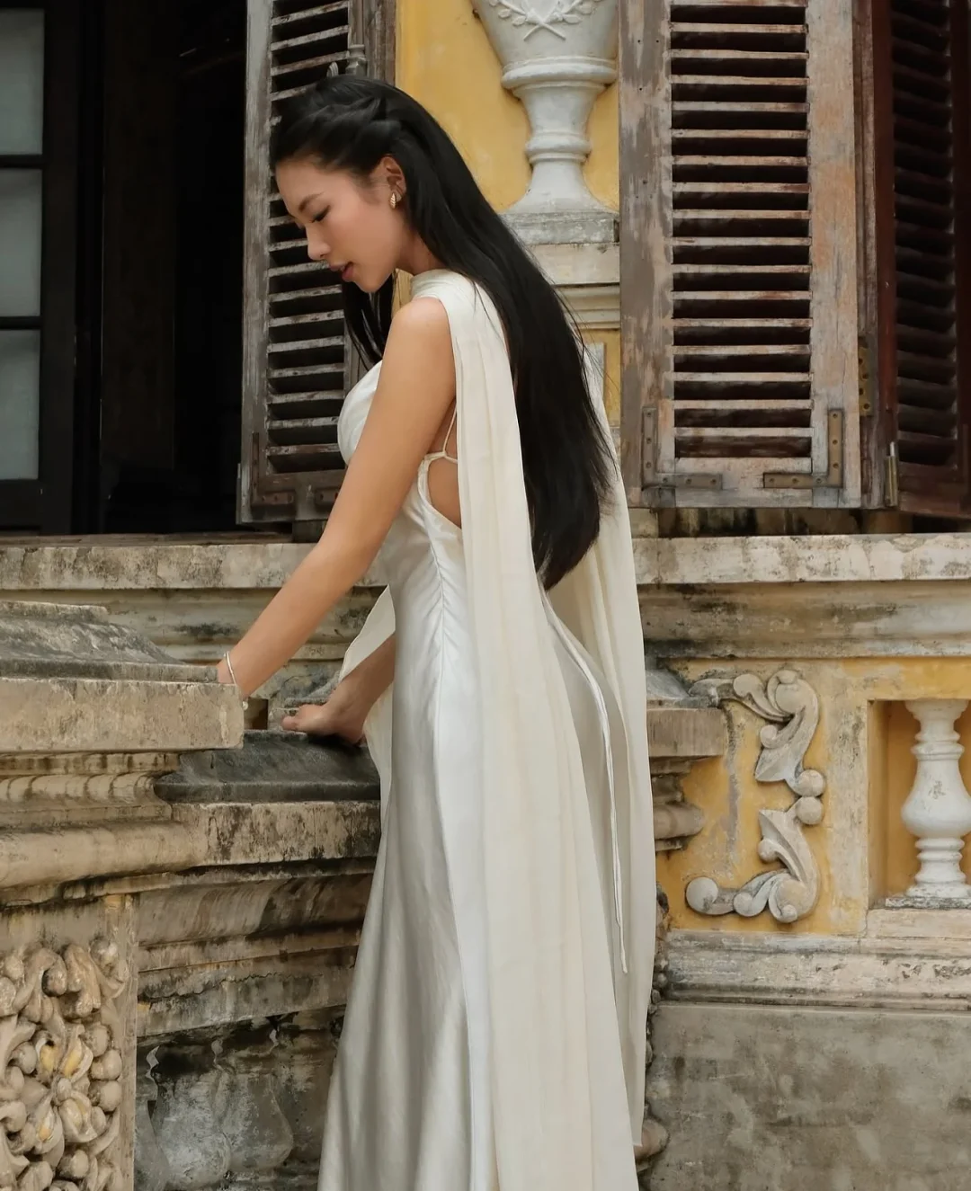 Ảnh 7 của Váy dạ hội satin lụa kem Hera Juliet