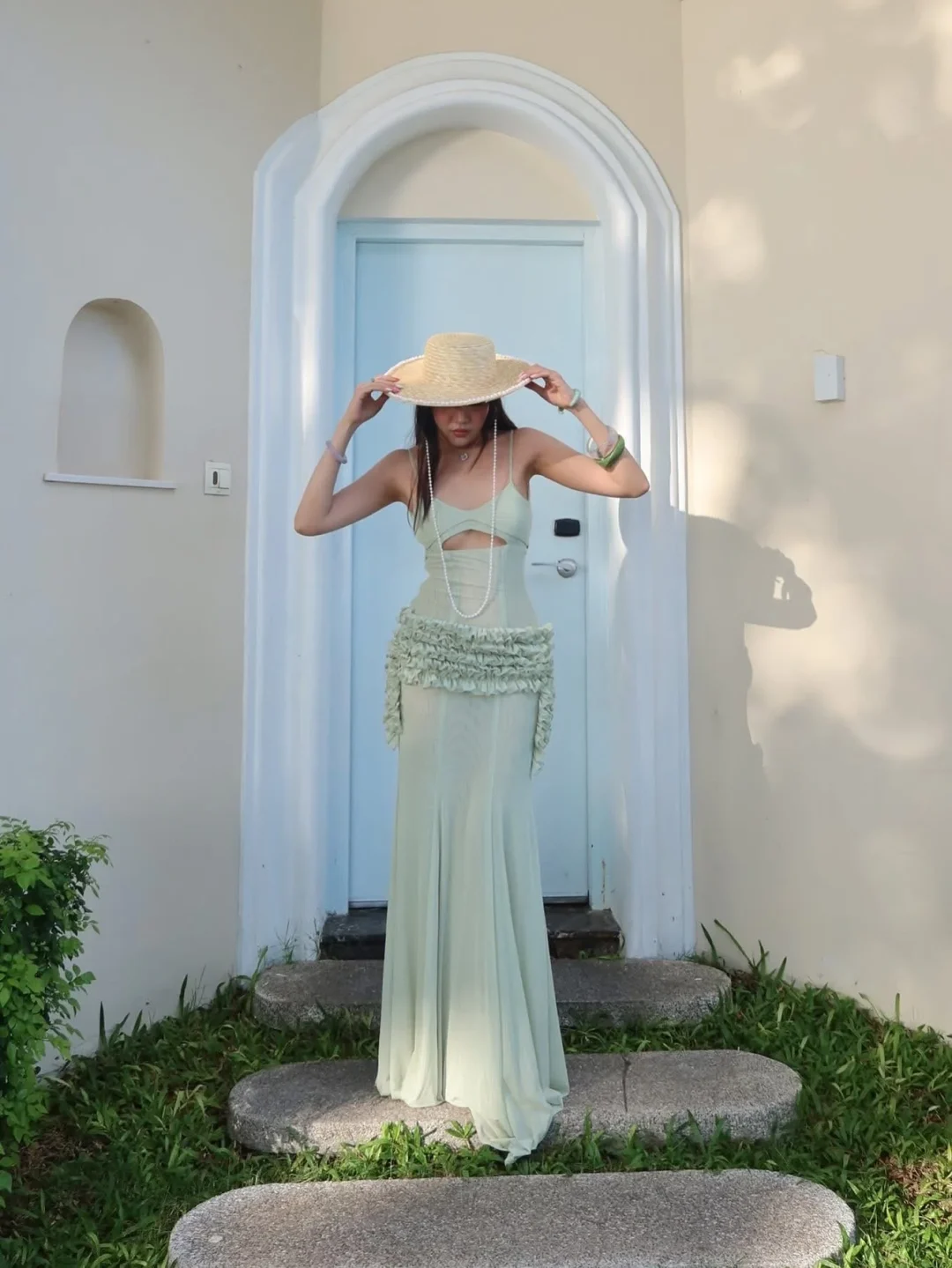 Ảnh 6 của Váy maxi cut-out mint Zena Doublebizz