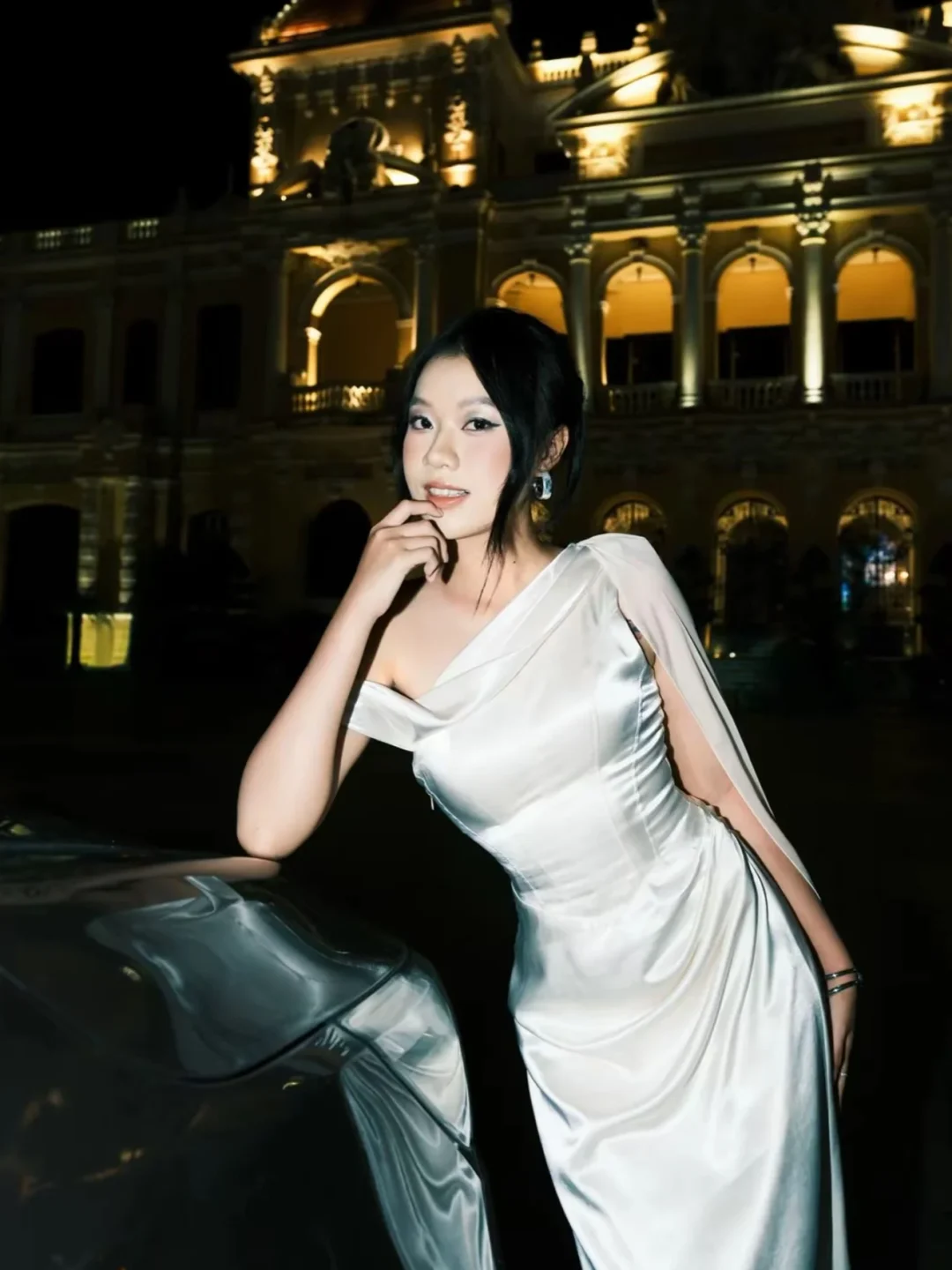 Ảnh 7 của Váy dạ hội satin một vai Missi Dress