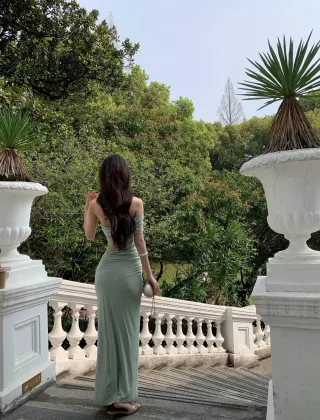 Ảnh 4 của Váy dài trễ vai mint Sanya Venuie