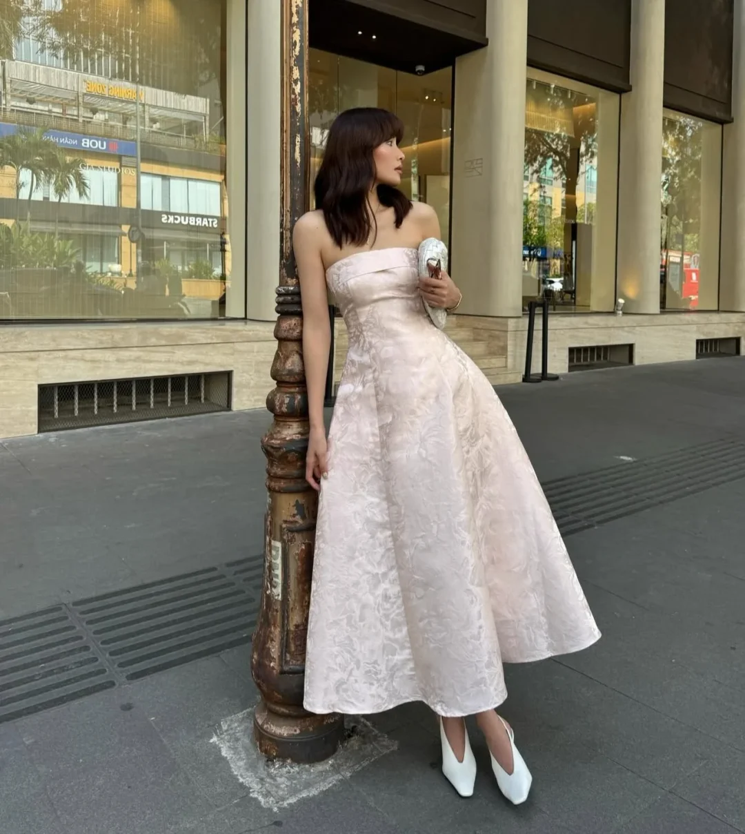 Photo 1 of Váy dự tiệc hồng strapless Diana Dress