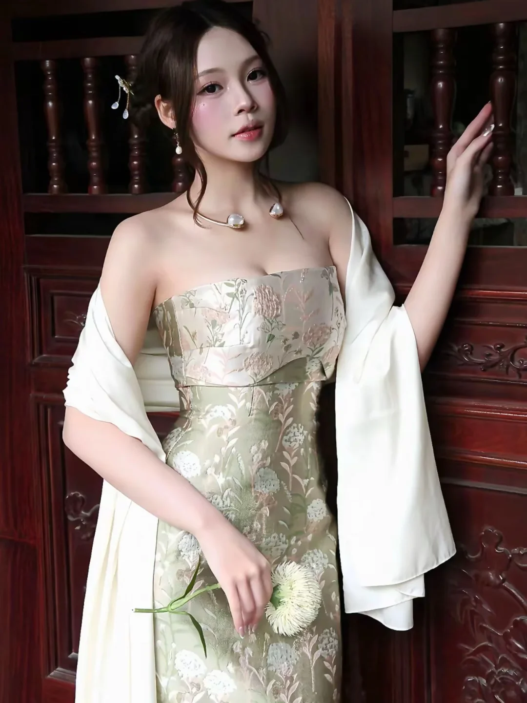 Ảnh 8 của Váy dạ hội hoa Afrodille xanh nhạt size S