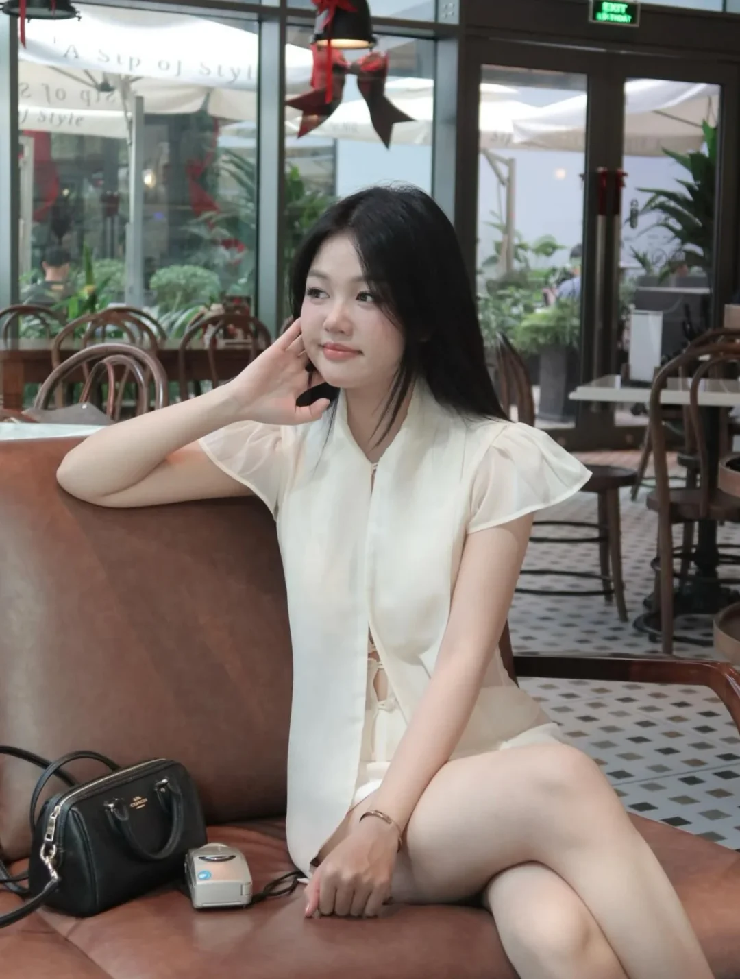 Ảnh 9 của Set áo voan tay phồng và chân váy lưới trắng