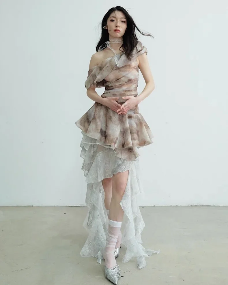 Photo 6 of Set áo vai chéo xếp ly và váy ren JNYLON