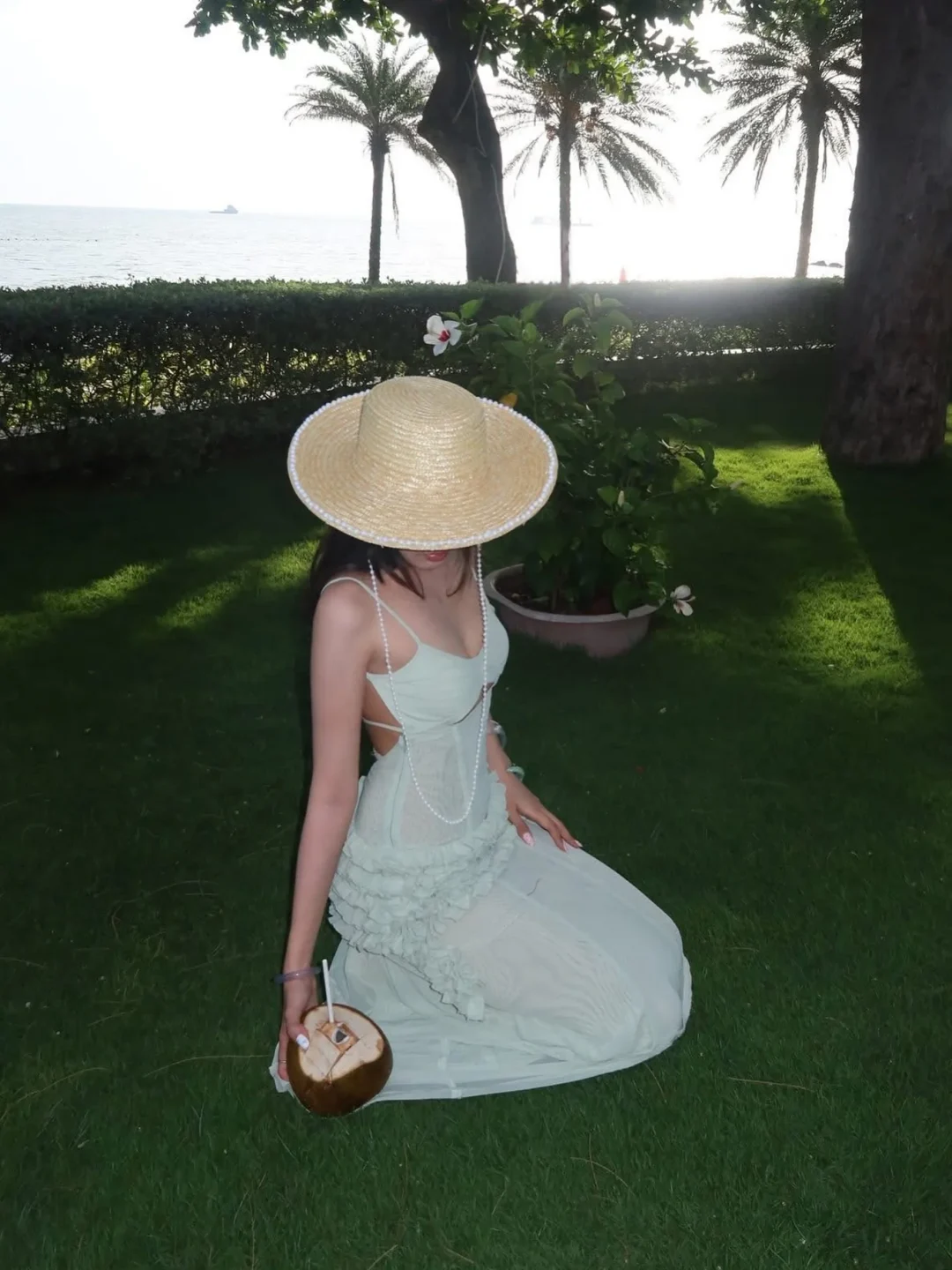 Ảnh 5 của Váy maxi cut-out mint Zena Doublebizz