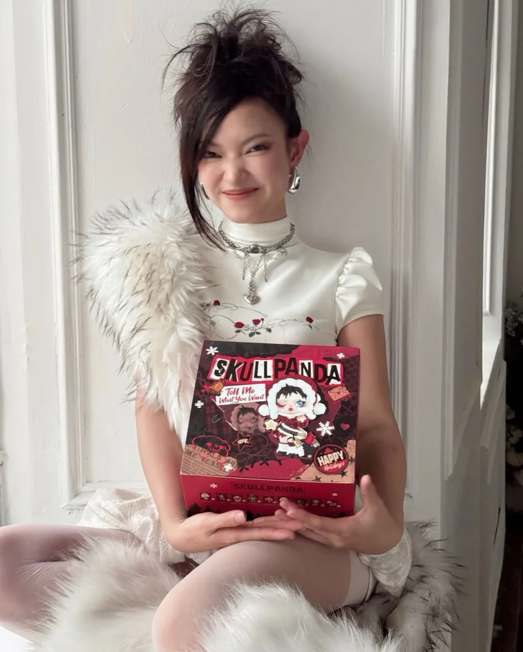 Photo 5 of Set áo thêu trắng và chân váy bồng Princssclub