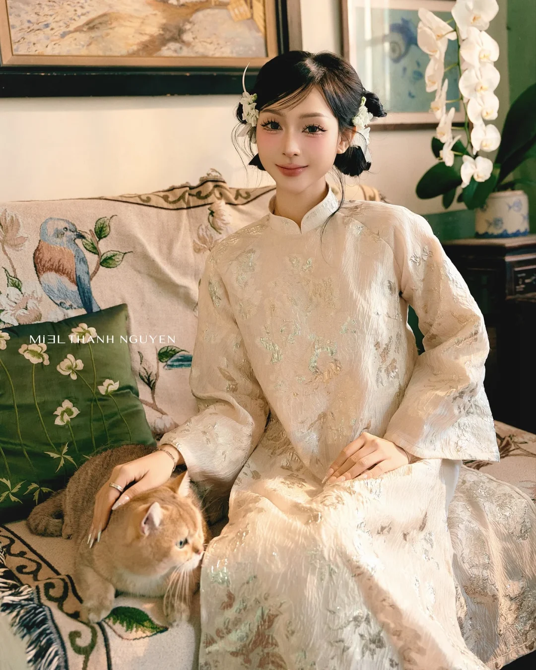 Photo 3 of Áo dài lụa thêu hoa kem nữ Kim DK0014