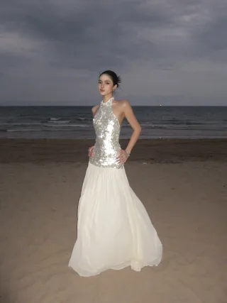 Ảnh 4 của Đầm sequin cổ yếm trắng kem Rovente
