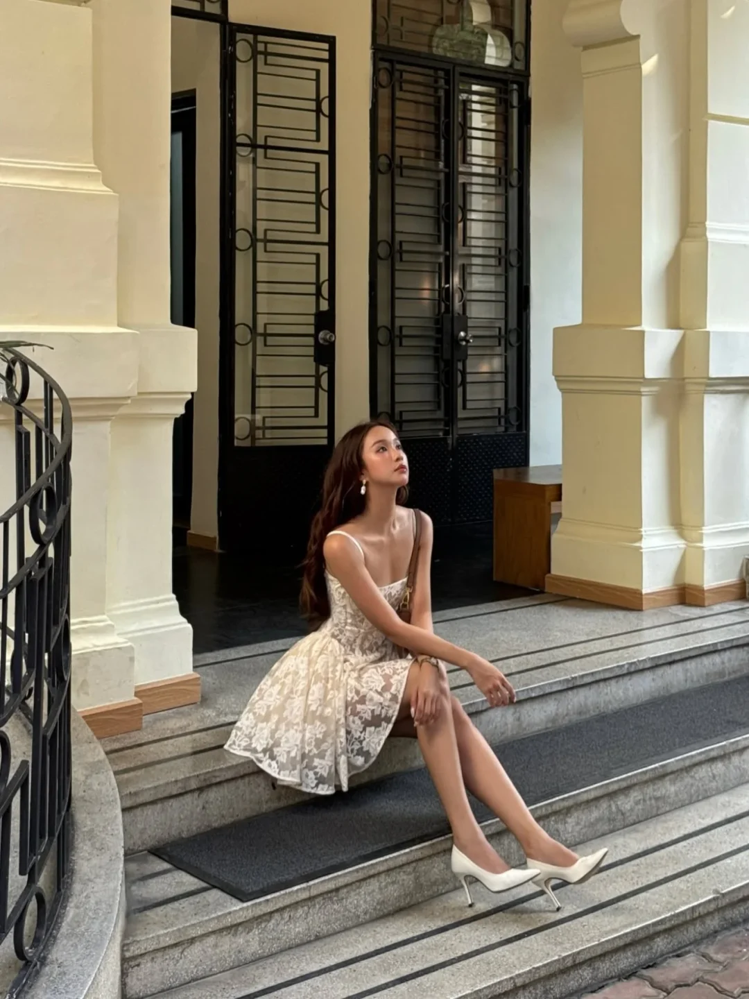 Ảnh 3 của Váy ren trắng Rosalie ngắn nữ