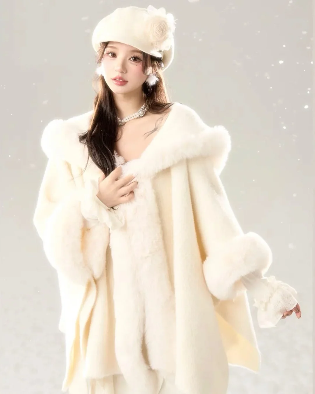 Ảnh 2 của Set khăn choàng lông và váy đuôi cá trắng BB BLUE