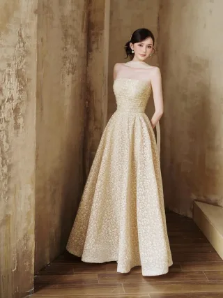 Photo 1 of Váy dạ hội Renee ren hoa vàng nhạt
