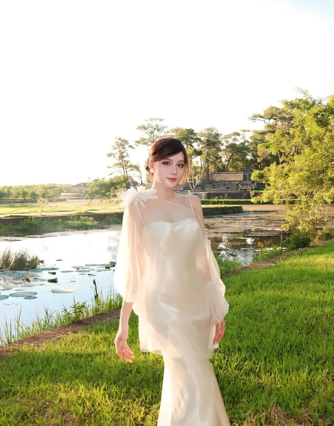 Photo 6 of Đầm Iris DK0011 satin trắng kem dạ hội