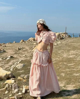 Photo 1 of Set Lullaby SH0003 Crop Top Váy Sọc Hồng Nữ