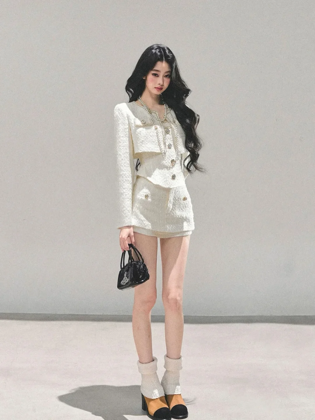 Photo 9 of Set tweed nữ trắng 3 món sang trọng