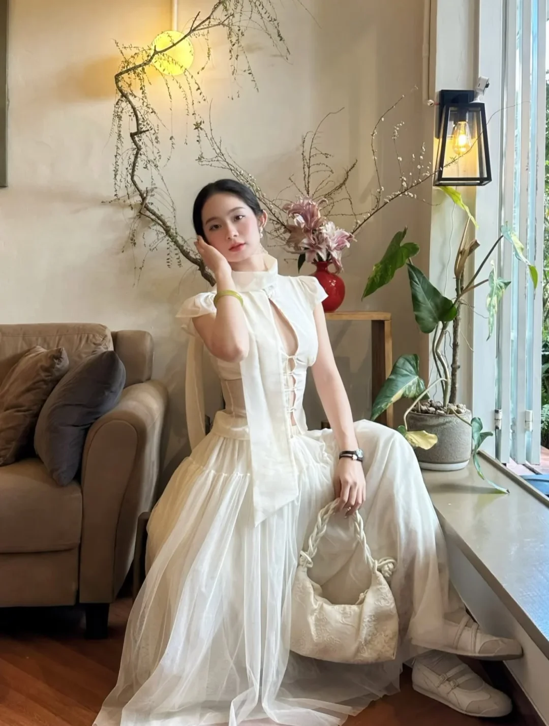Ảnh 6 của Set áo voan tay phồng và chân váy lưới trắng