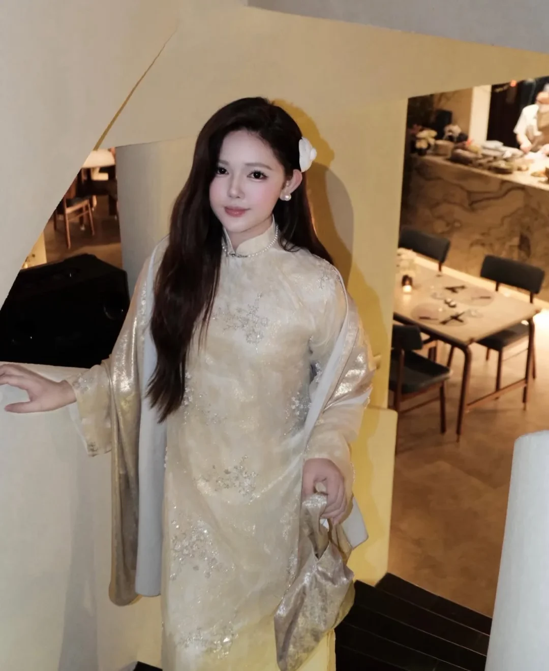 Photo 5 of Áo dài gấm ivory thêu nổi Hiin Design