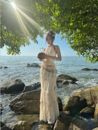Ảnh 4 của Set Váy Maxi Boho Vyve Kèm Vòng Hoa