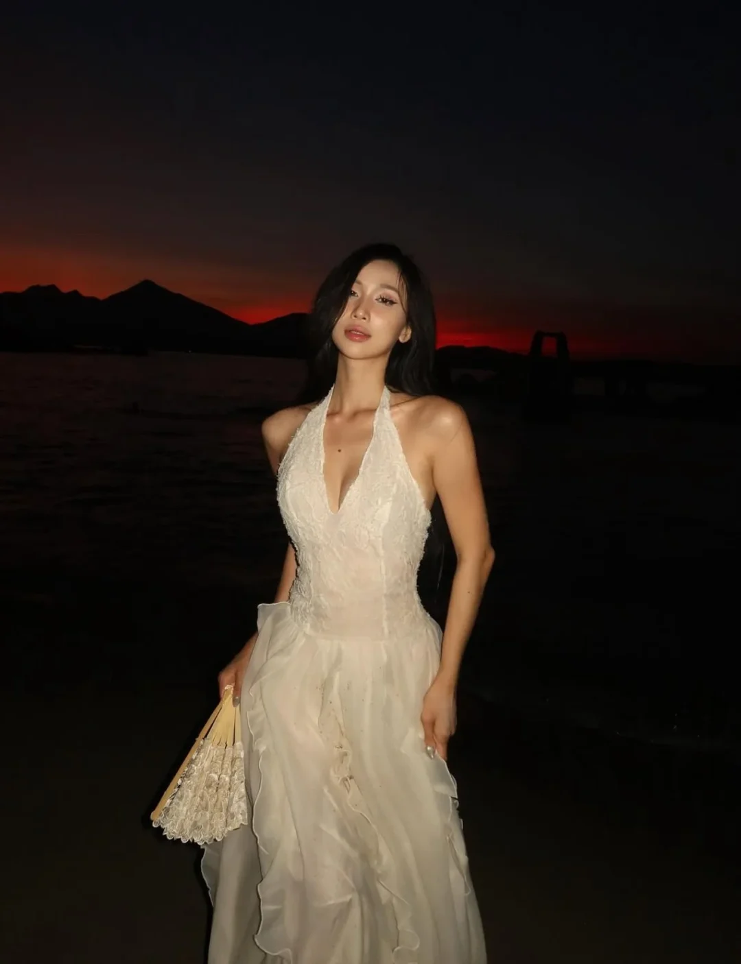 Ảnh 7 của Đầm maxi trắng hở lưng Amelie Cersi