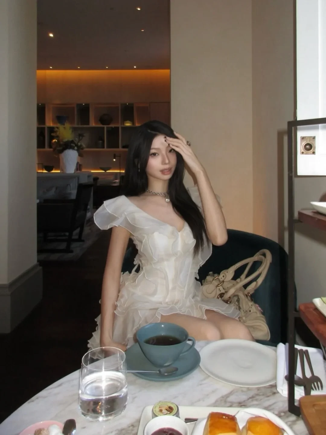 Photo 7 of Váy mini kem vai trễ bèo nhún Tipblu