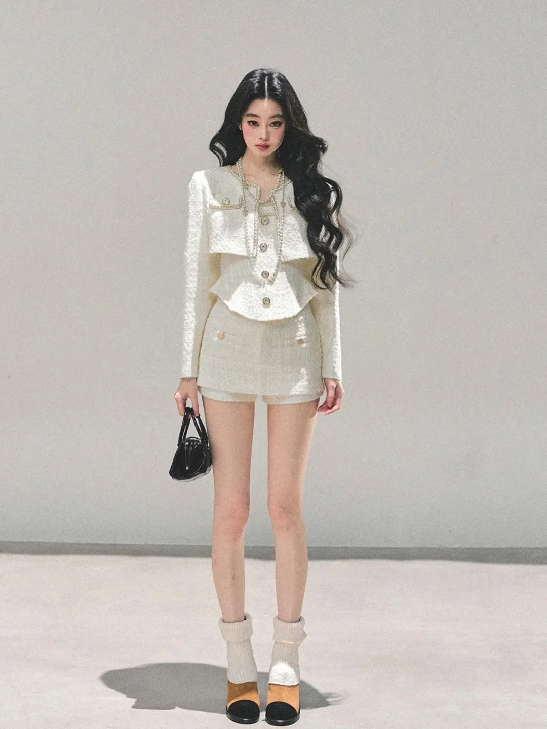 Photo 10 of Set tweed nữ trắng 3 món sang trọng