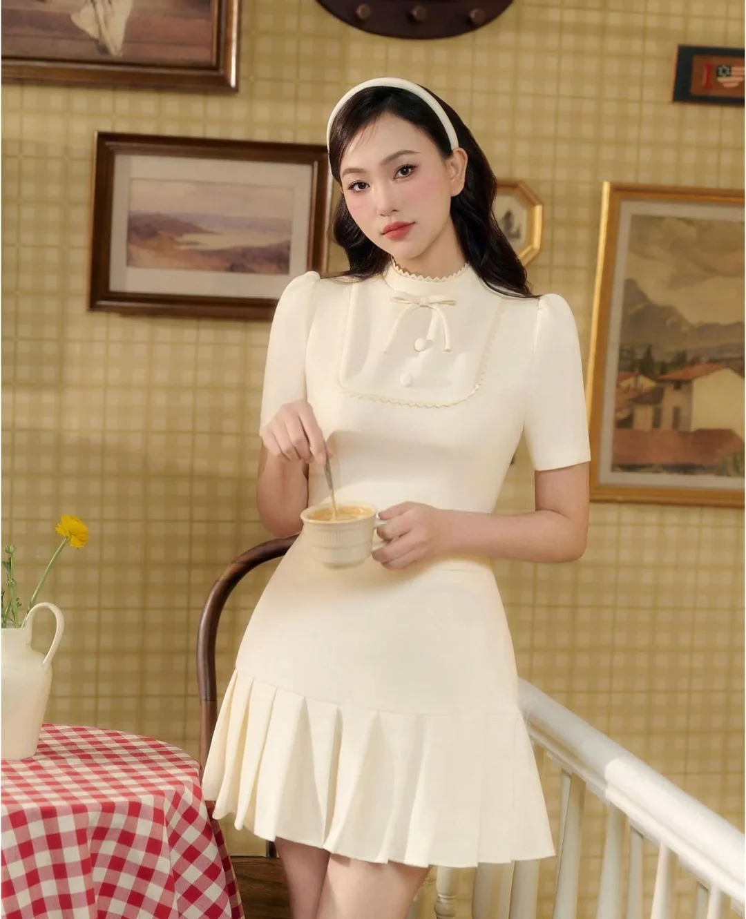 Ảnh 1 của Váy cổ nơ trắng kem Jessie Dress