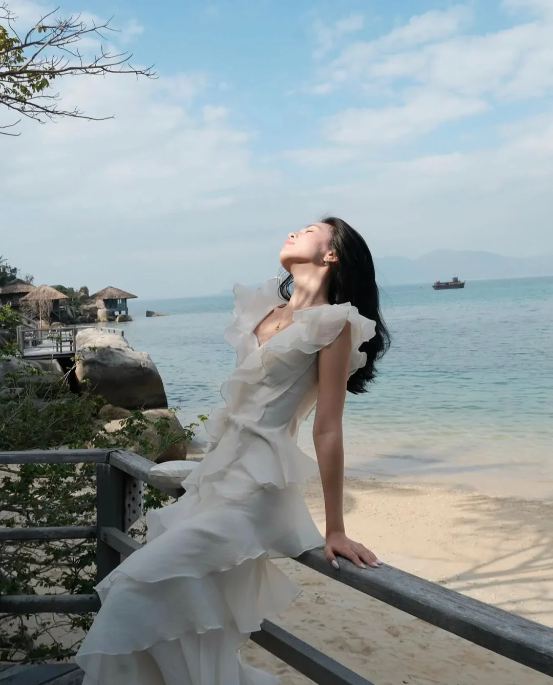 Photo 6 of Váy tiệc trắng Rosanie NAN size S