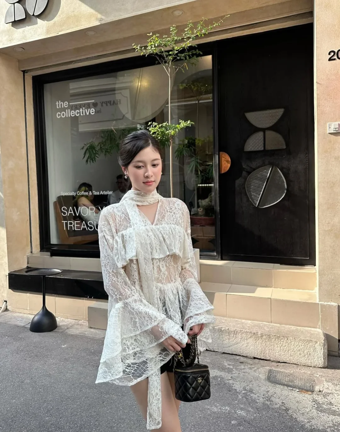 Ảnh 10 của Áo blouse ren trắng Karine Cjoy
