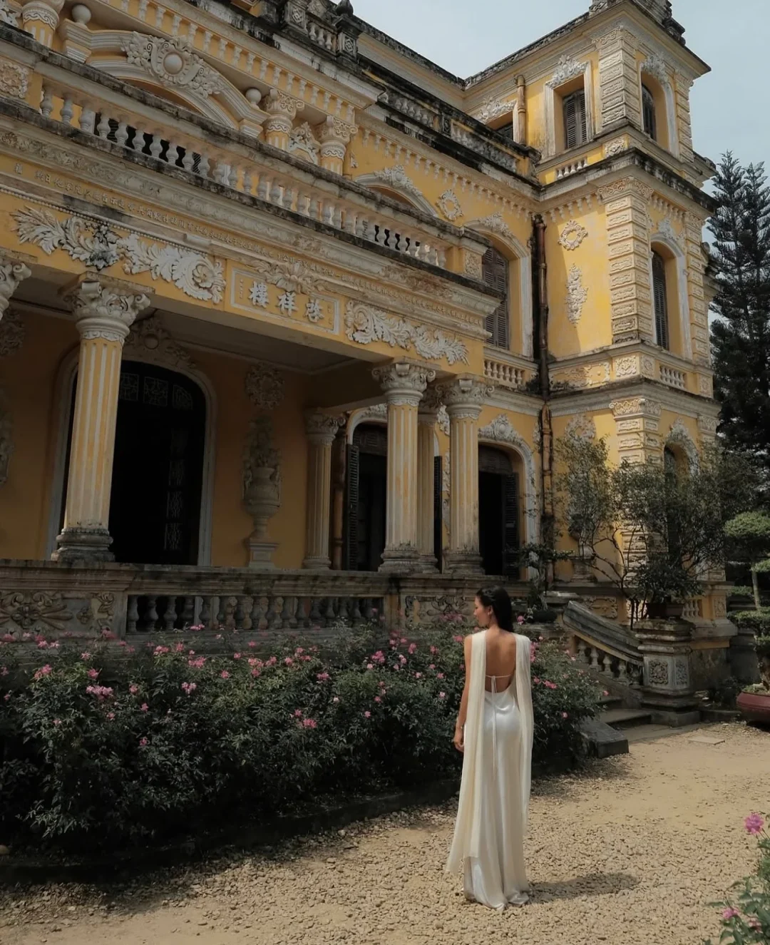 Ảnh 10 của Váy dạ hội satin lụa kem Hera Juliet