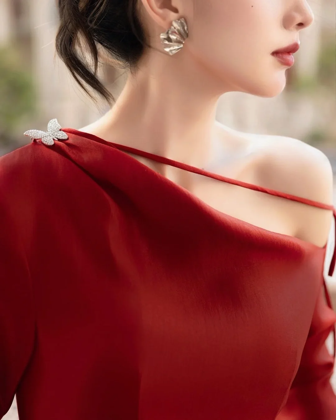 Ảnh 4 của Áo dài Carina đỏ cách tân nữ