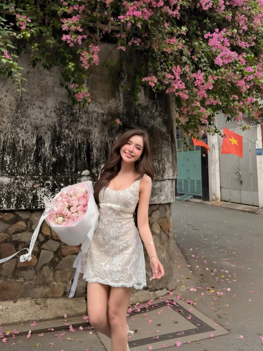 Photo 7 of Váy ren trắng ngắn Lume Dress Mirae