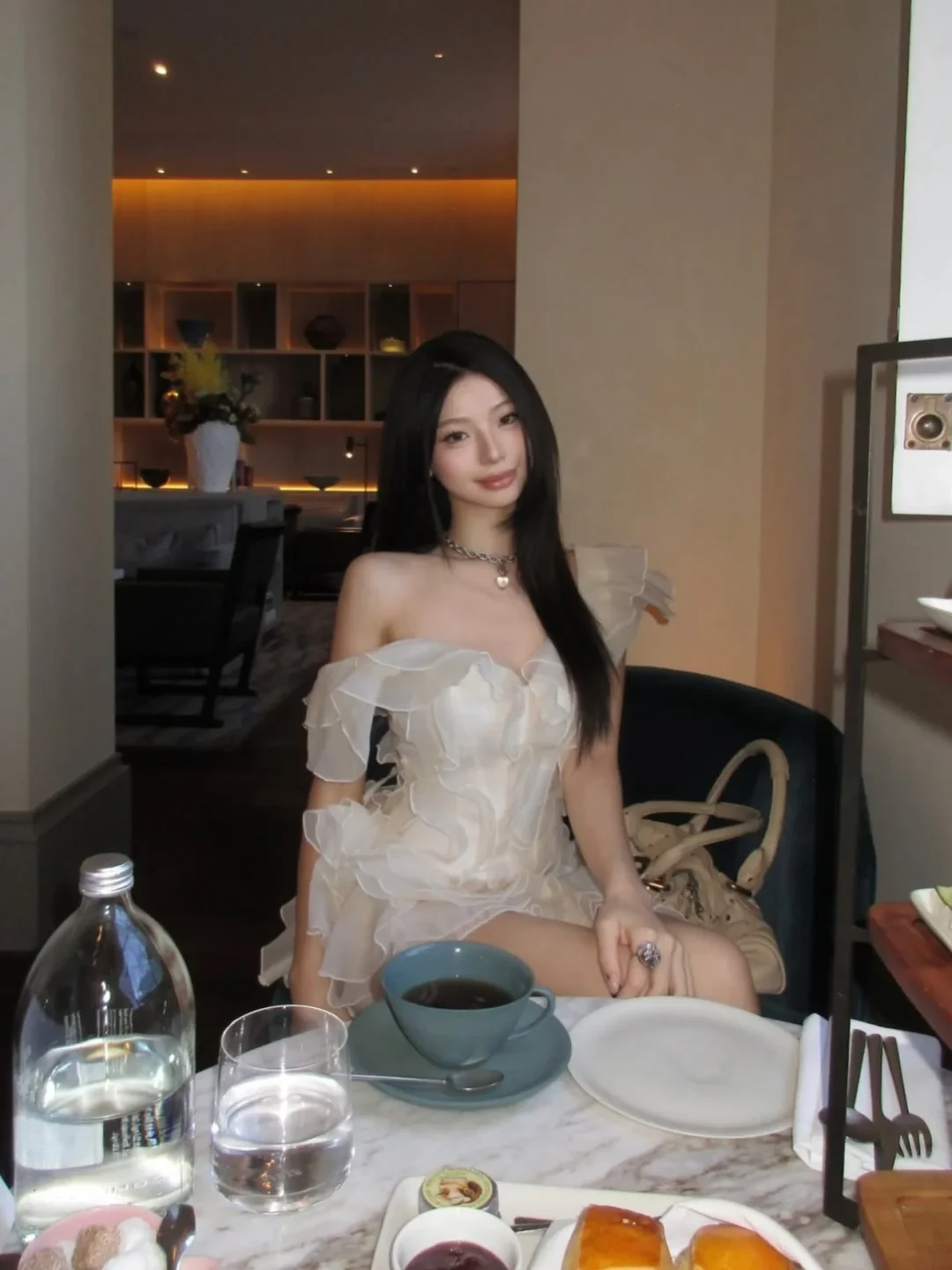 Photo 5 of Váy mini kem vai trễ bèo nhún Tipblu