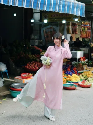 Ảnh 2 của Áo dài cách tân hồng lụa Naked by V