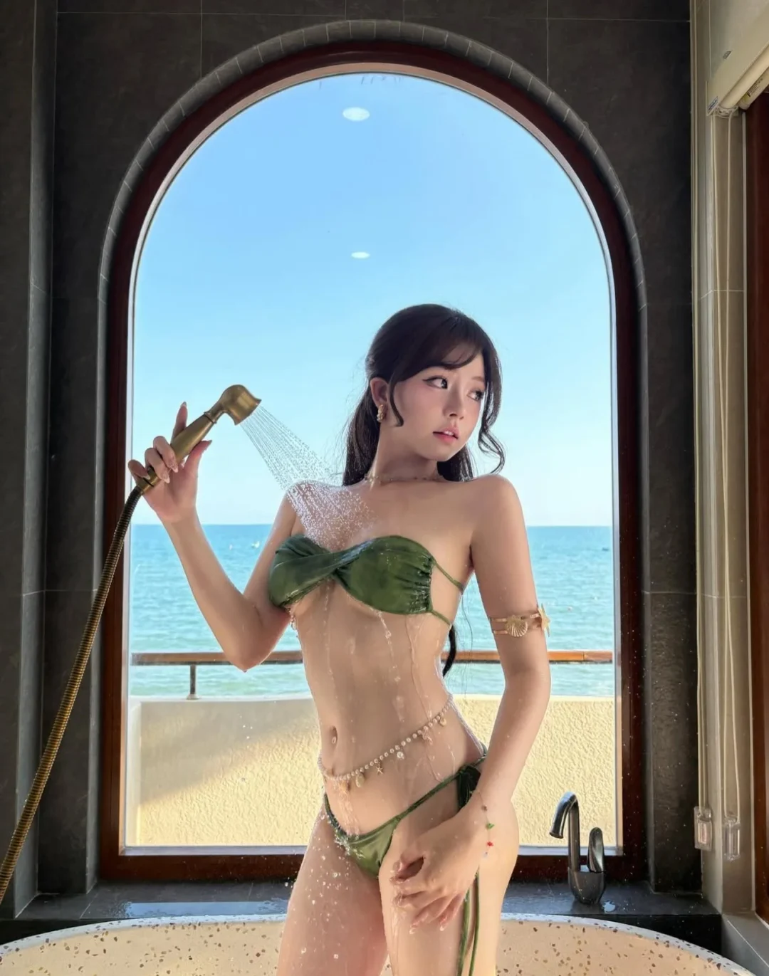 Ảnh 5 của Bikini Tinker Bell xanh lá Ceri Bikini freesize