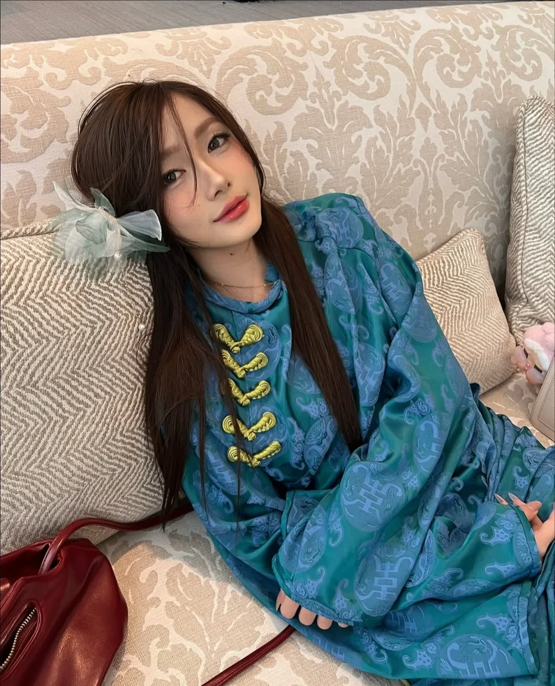 Photo 3 of Áo dài nữ xanh dương Mãn Anh Đường thêu rồng mây