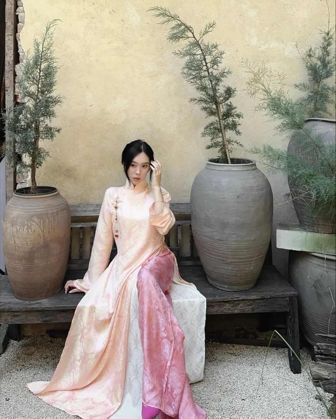 Photo 7 of Áo dài 4 tà cam hồng Renée Studio