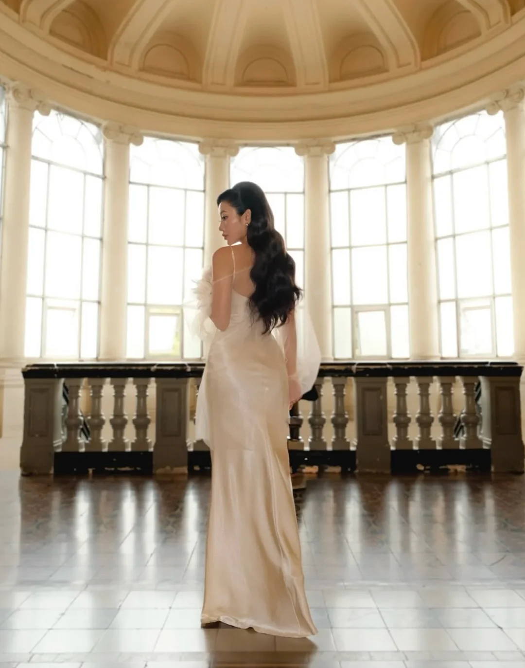 Photo 9 of Đầm Iris DK0011 satin trắng kem dạ hội