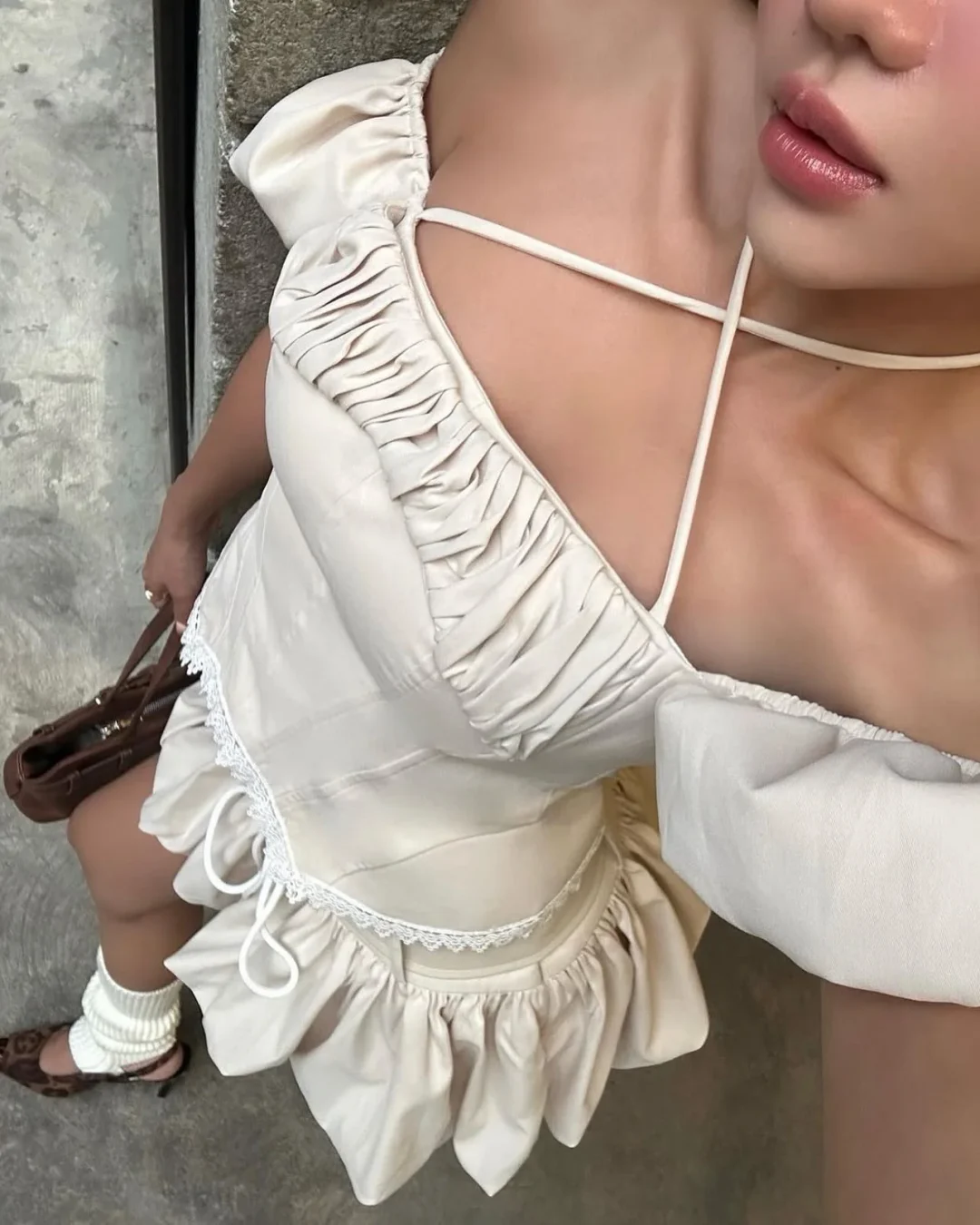 Photo 8 of Set áo váy trễ vai trắng Vivian Cera