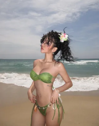 Ảnh 2 của Bikini Tinker Bell xanh lá Ceri Bikini freesize