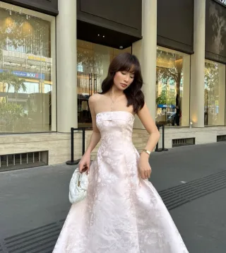 Photo 2 of Váy dự tiệc hồng strapless Diana Dress