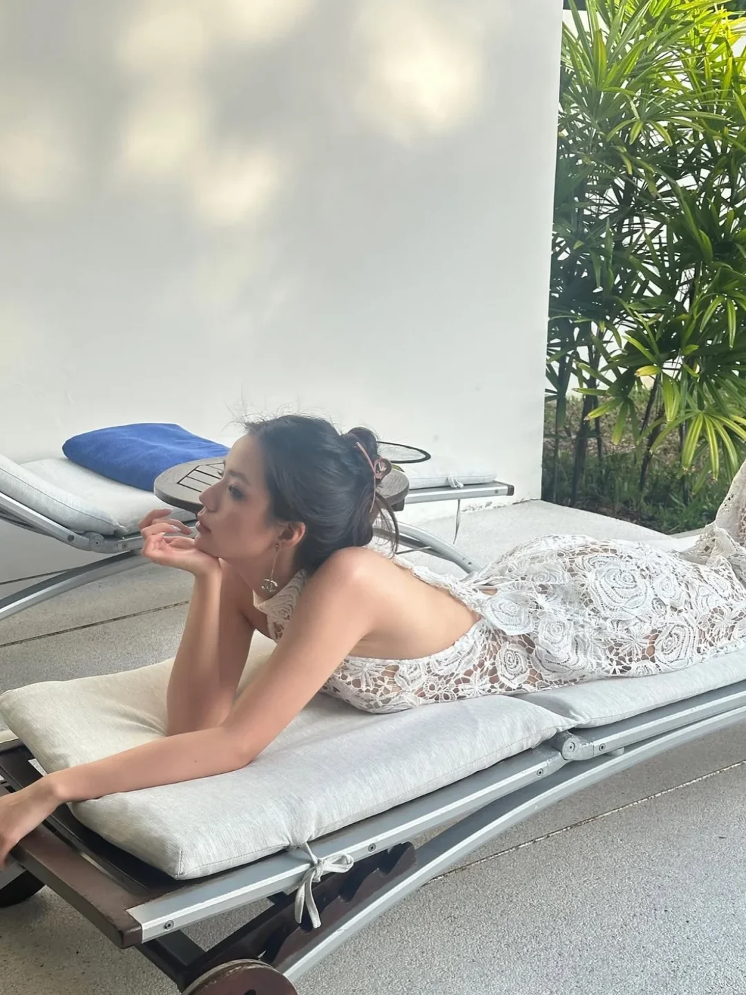 Photo 10 of Váy ren trắng dài một vai Vera