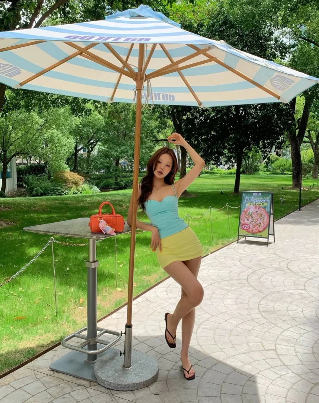 Photo 2 of Áo Hai Dây Xanh Ngọc Kèm Chân Váy Kem Audwyn