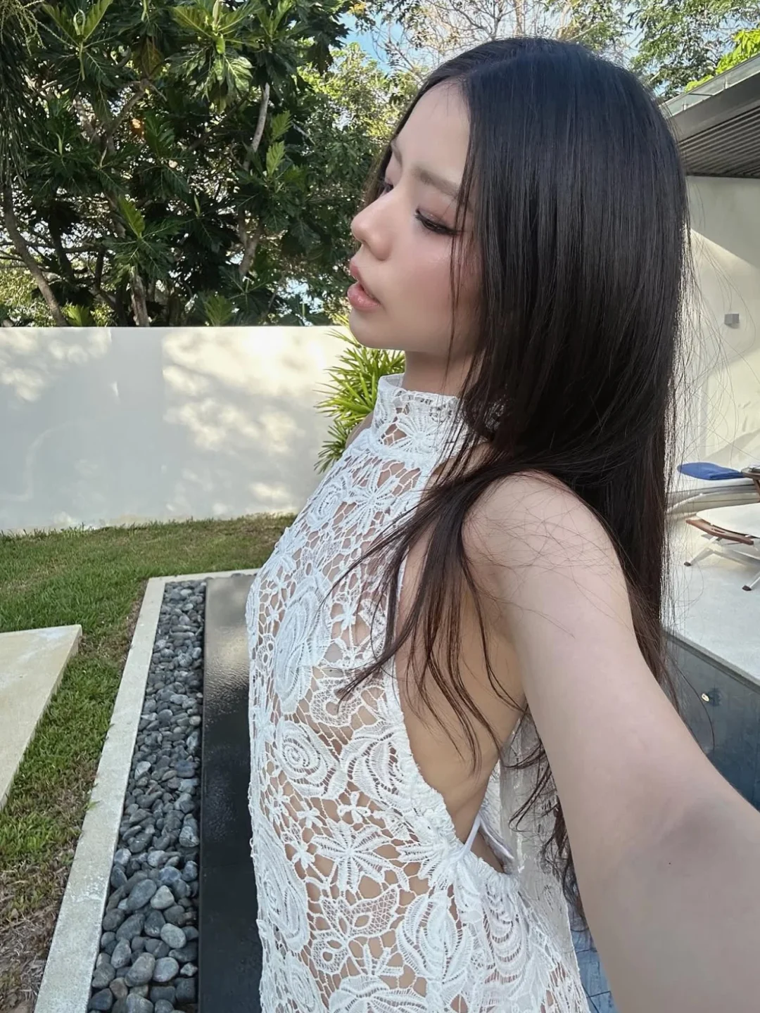 Photo 7 of Váy ren trắng dài một vai Vera
