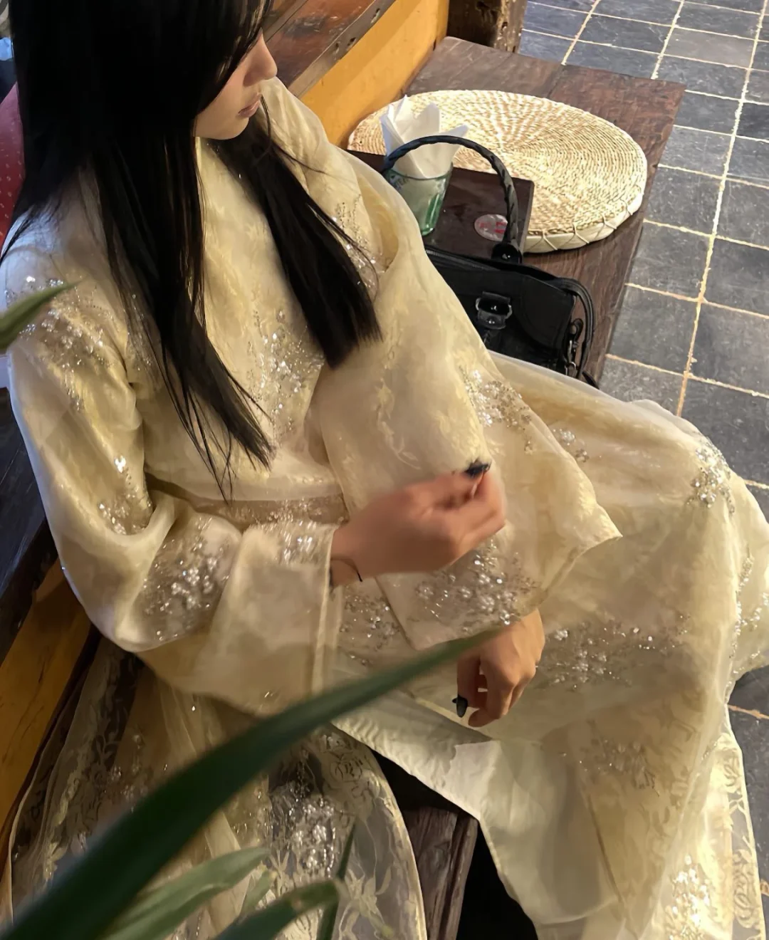 Photo 10 of Áo dài gấm ivory thêu nổi Hiin Design