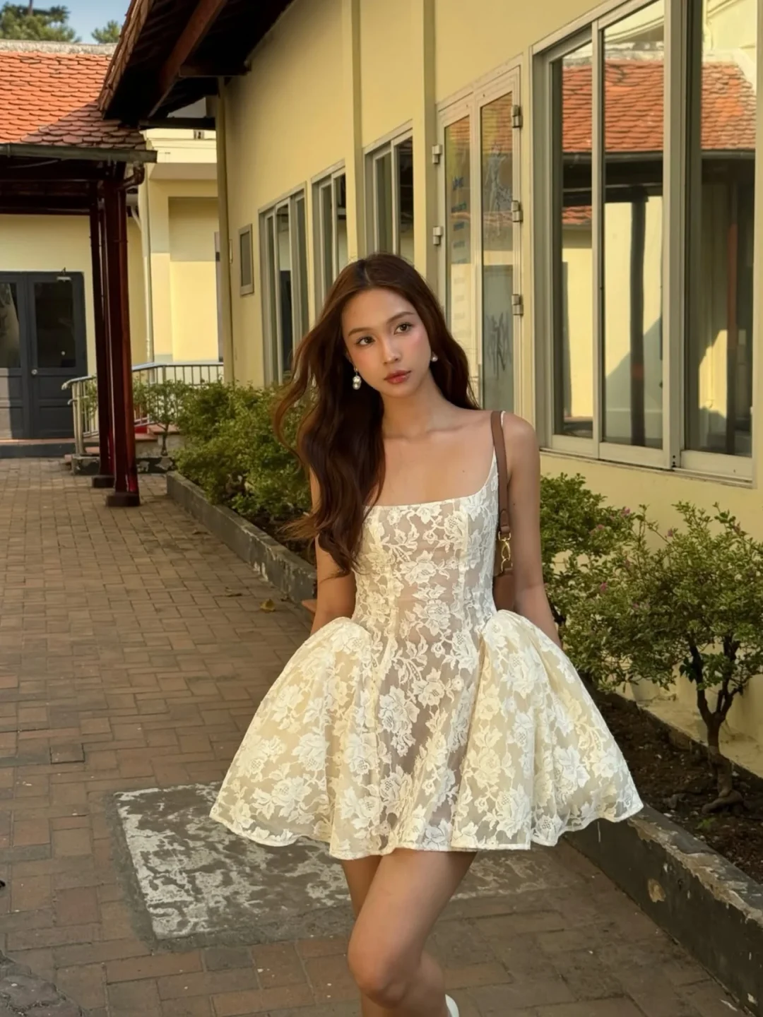 Ảnh 1 của Váy ren trắng Rosalie ngắn nữ