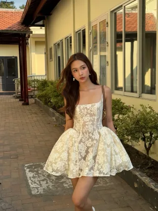Ảnh 1 của Váy ren trắng Rosalie ngắn nữ